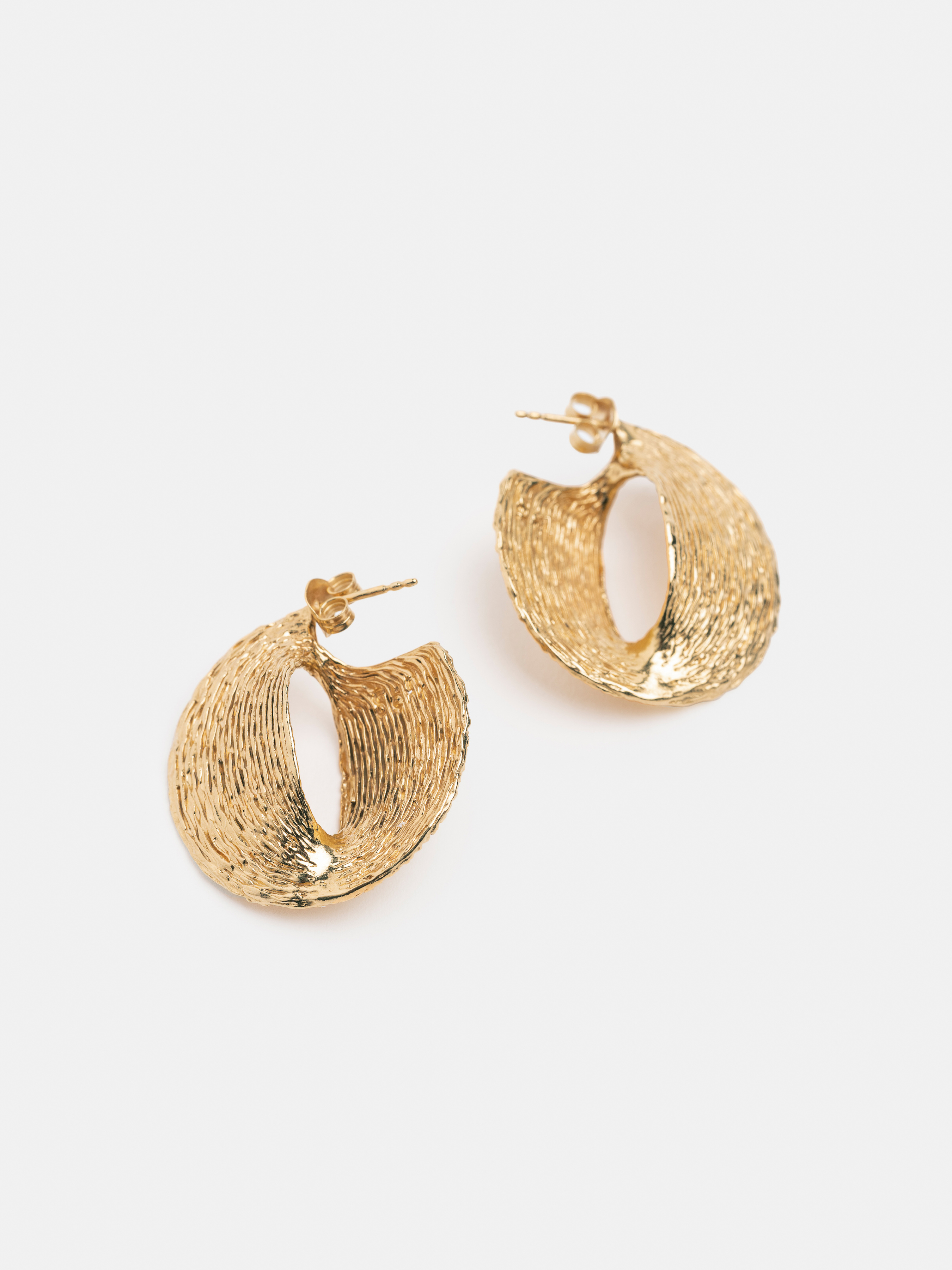 【HYERES LOR】23SS★ Essence Sl Champagne One-Touch Earring HYERES LOR】23SS☆ Essence Sl Champagne One-Touch Earring
